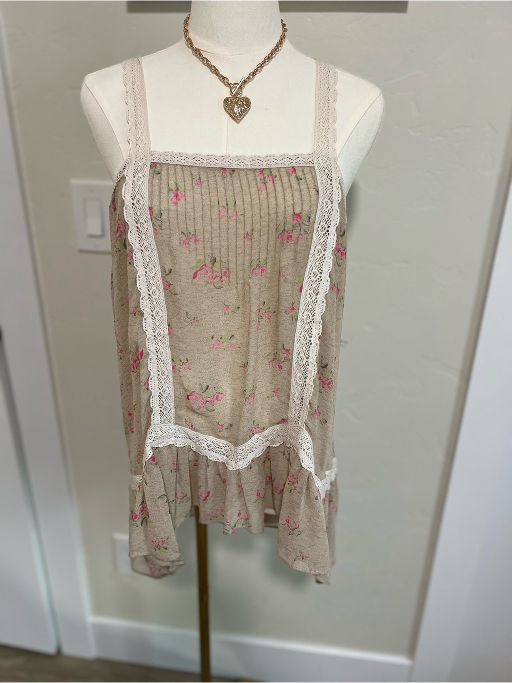 Free People Ethereal Floral Lace Camisole NWT~ M🌷